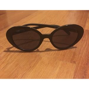 Urban outfitters oval sunglasses